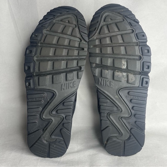 Nike Air Max 90 LTR Kids Sneakers Size 5Y Triple Black 833412-001 - Picture 11 of 15